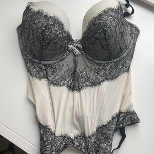 Victoria’s Secret Bustier 36D